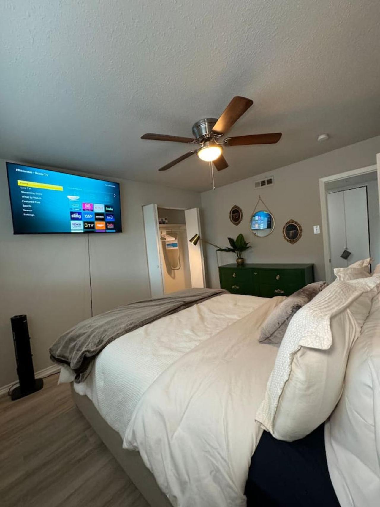 Downtown Luxe Retreat 1bd Apartment