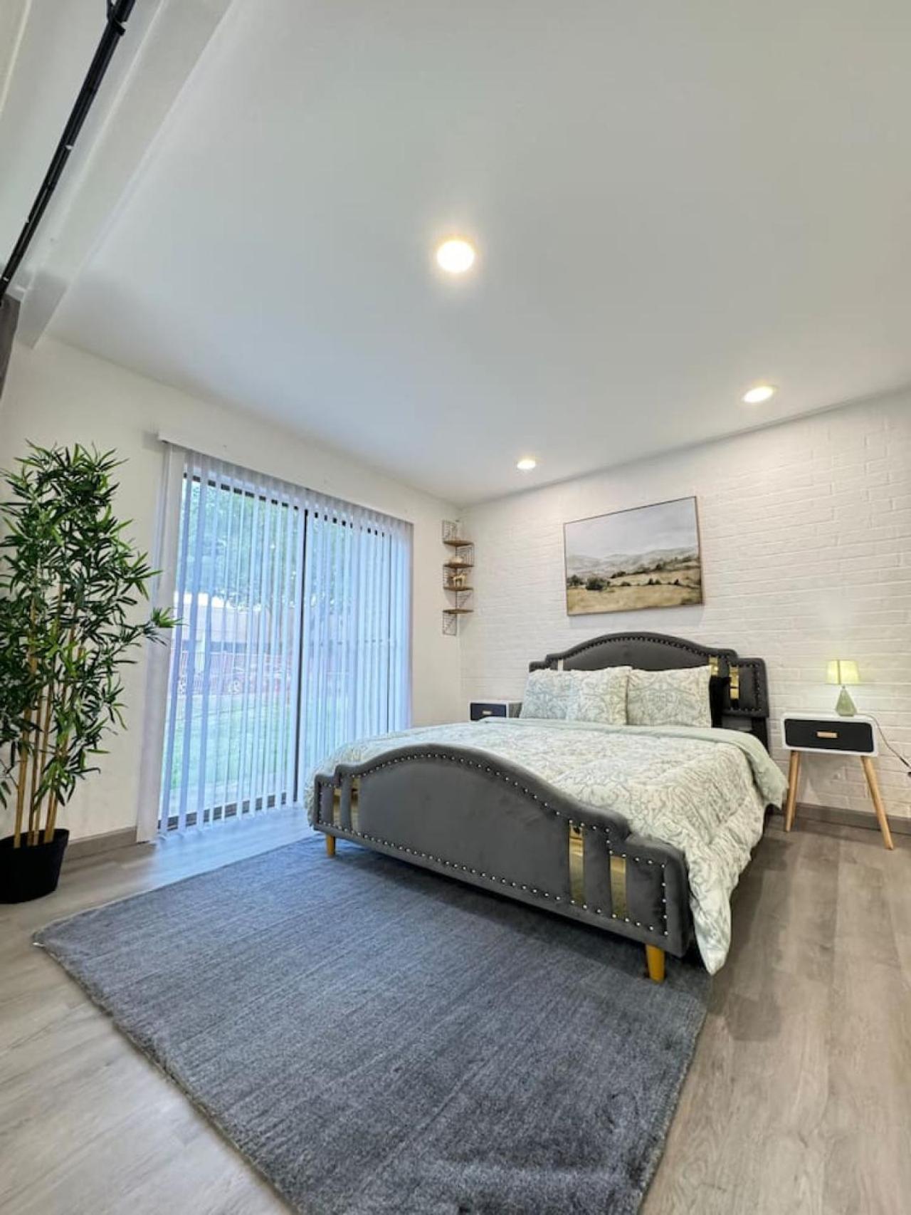 Downtown Cozy Abode 5 Min From Field 1bd Dallas