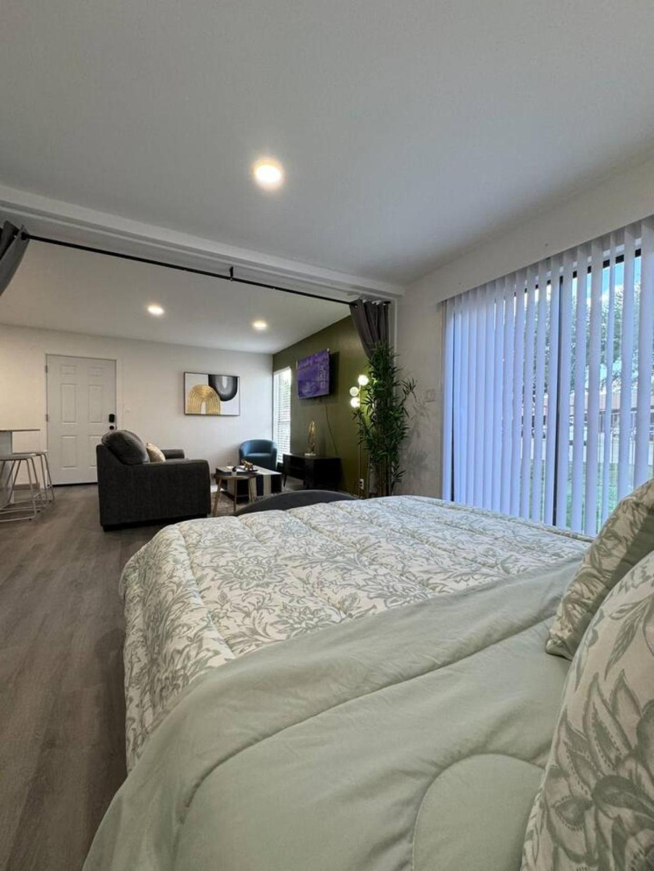 Downtown Cozy Abode 5 Min From Field 1bd Dallas