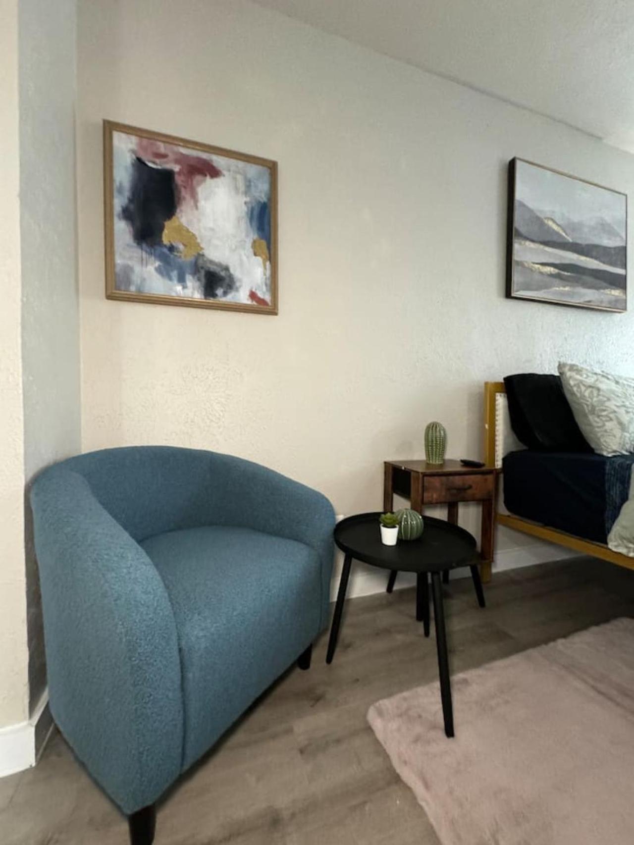 Dt Luxe Staycation 1bd1ba Apartment