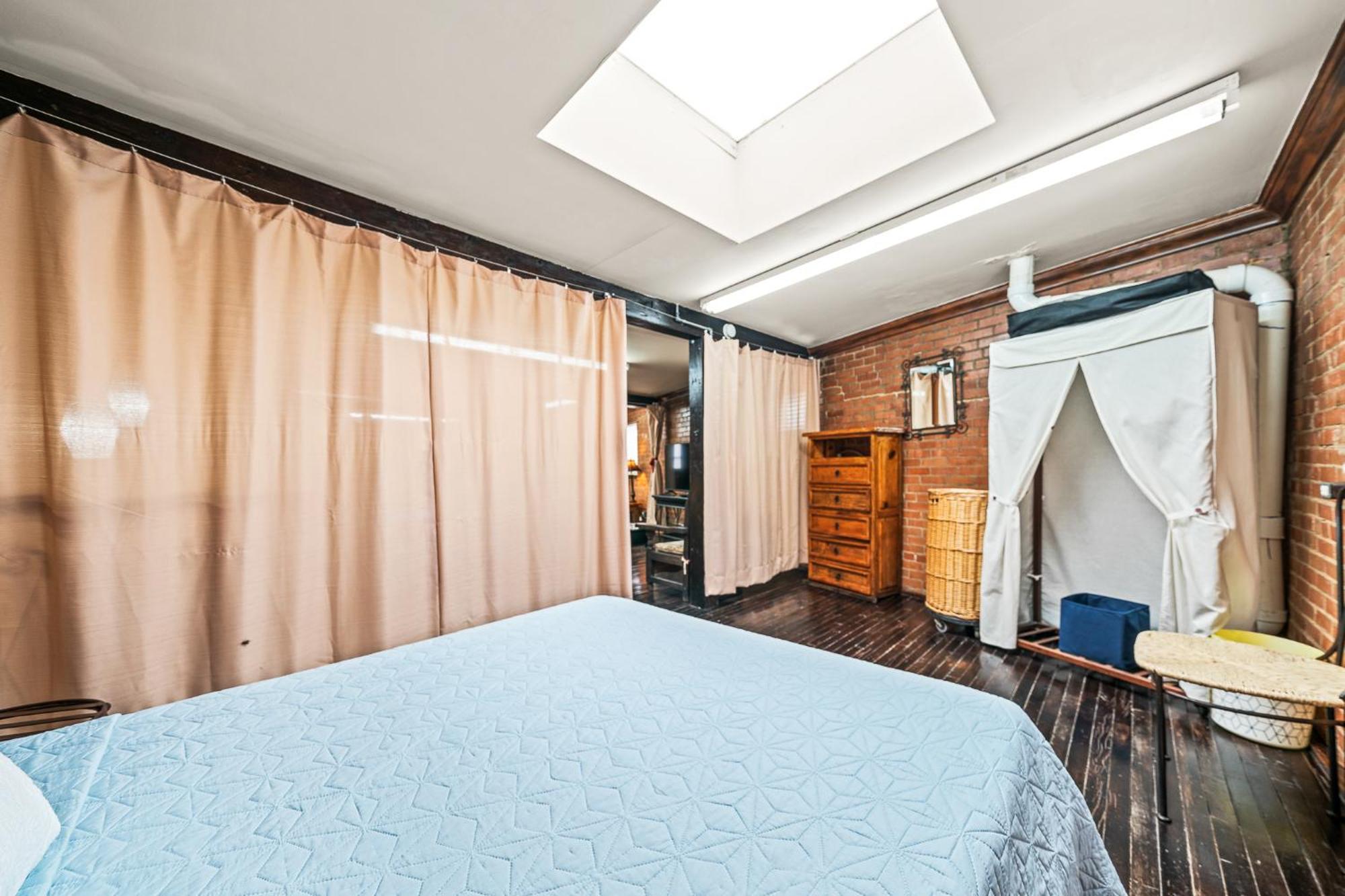 Farmers Market Apartment, Just Right In Downtown Tx Perfect Place Apartment Dallas
