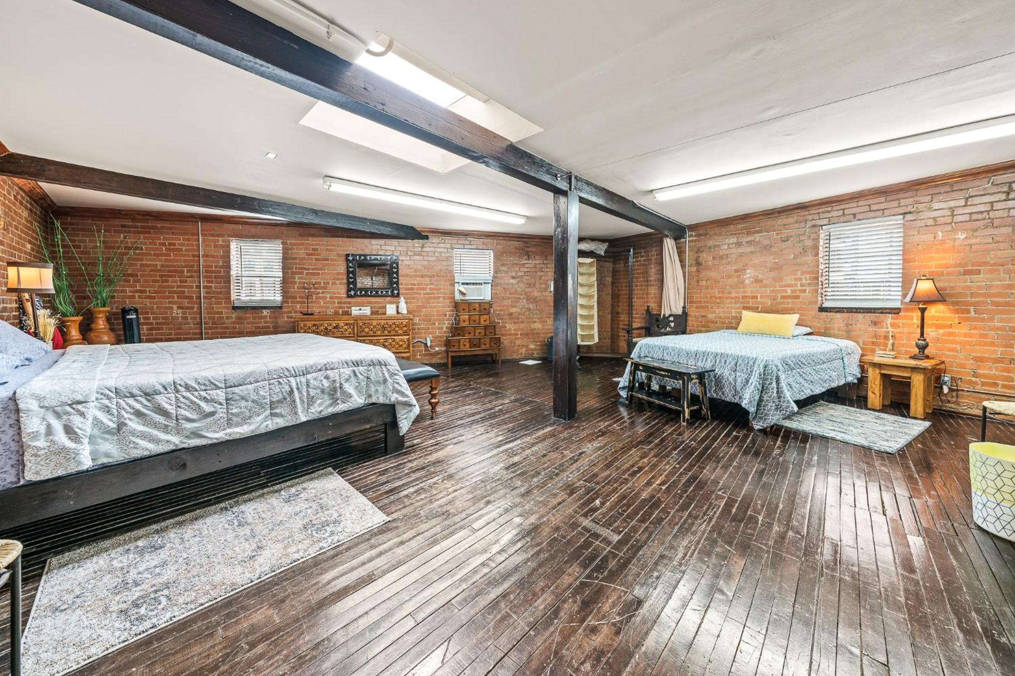 Farmers Market Apartment, Just Right In Downtown Tx Perfect Place Dallas