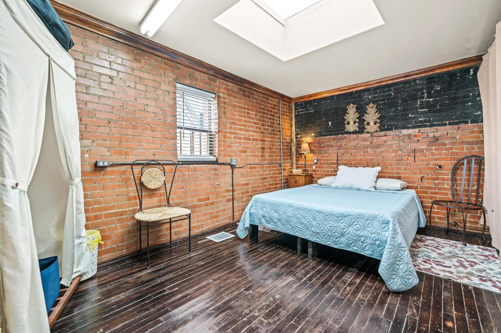 Apartment Farmers Market Apartment, Just Right In Downtown Tx Perfect Place *