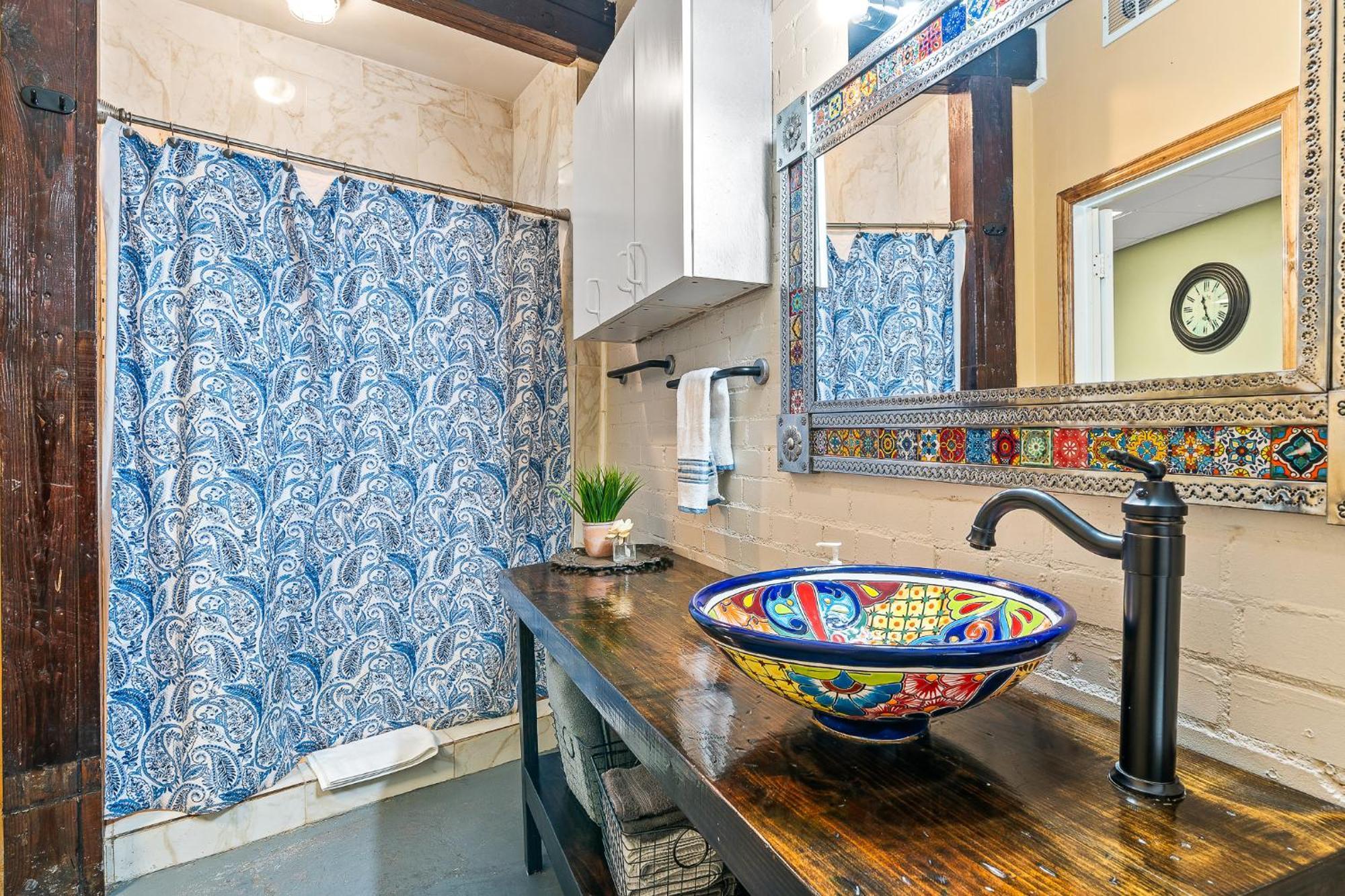 Apartment Farmers Market Apartment, Just Right In Downtown Tx Perfect Place Dallas