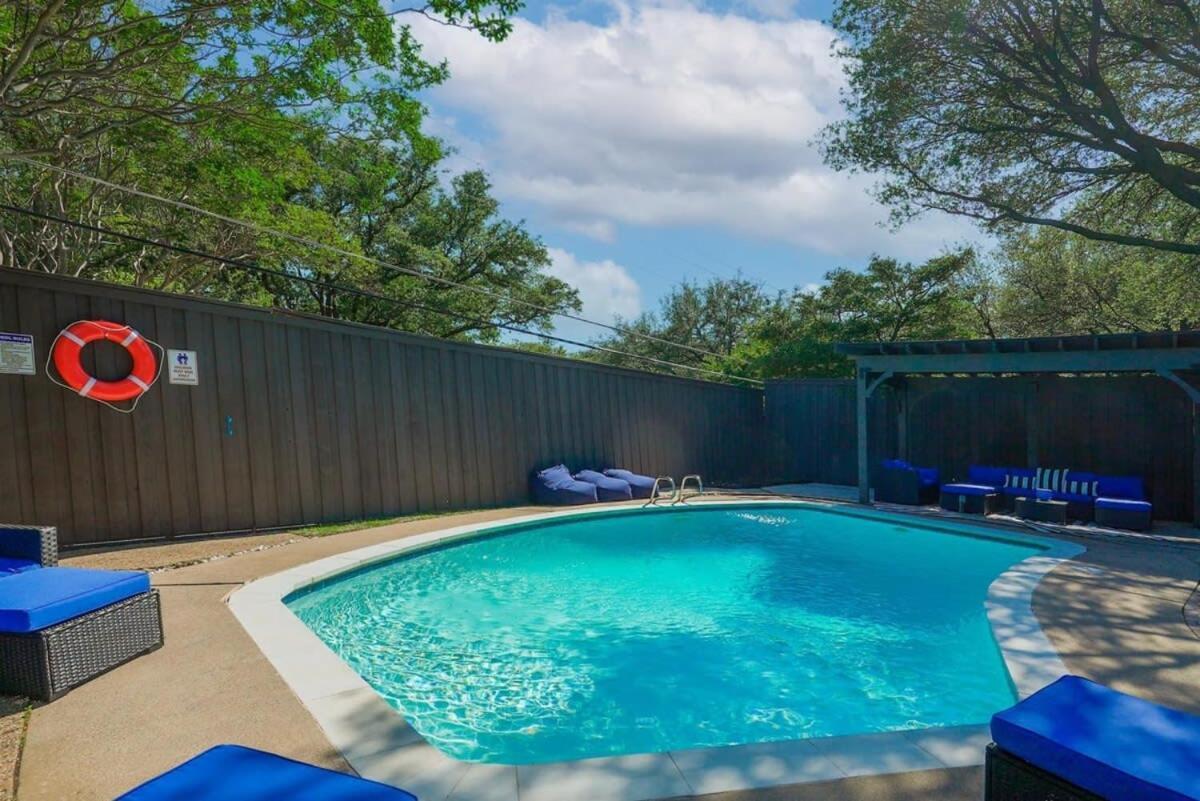 Luxury With 5 Bedrooms And Private Pool