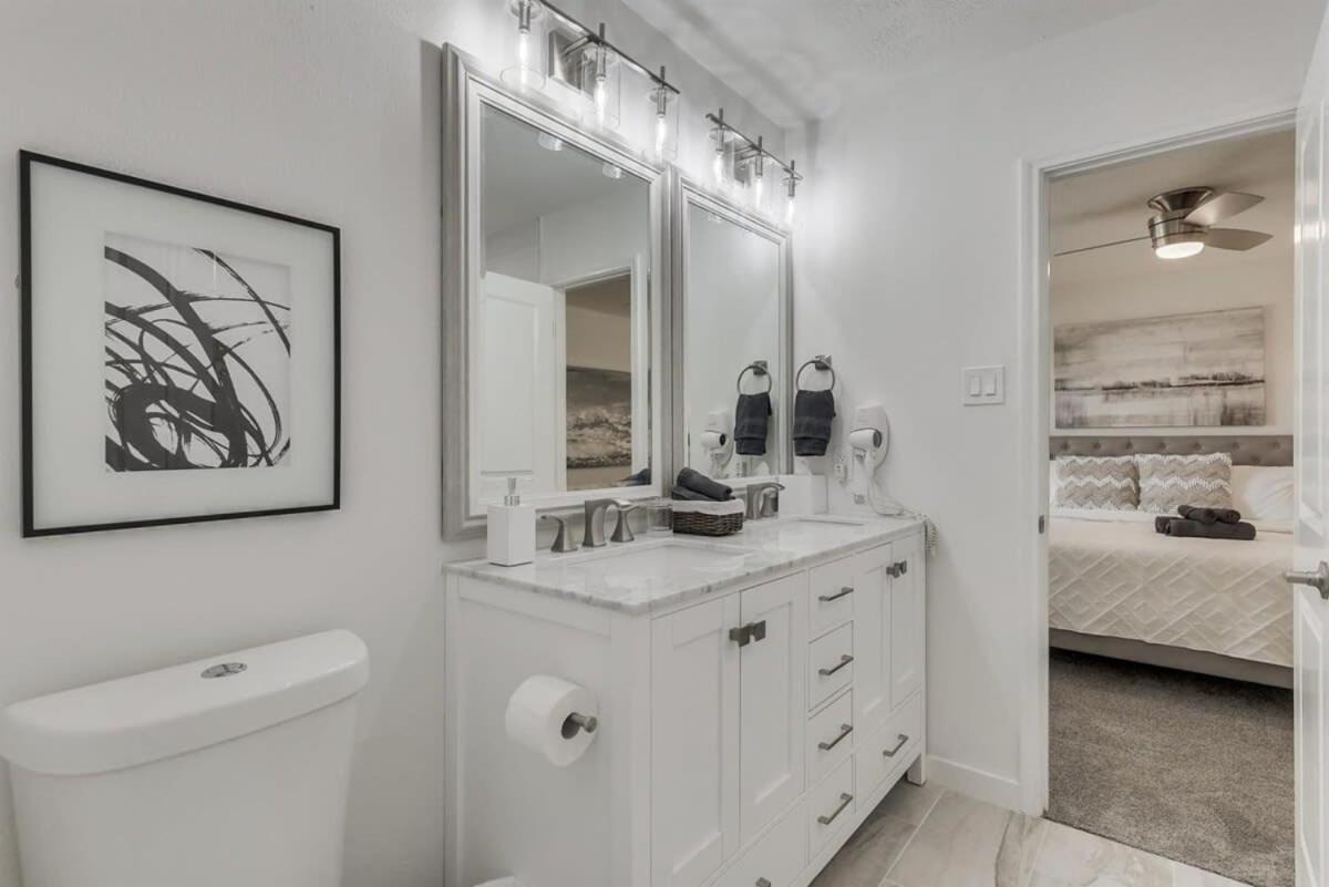 Luxury With 5 Bedrooms And Private Pool Dallas