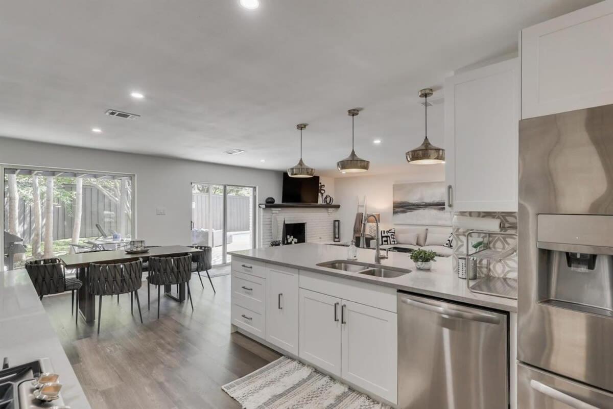 Luxury With 5 Bedrooms And Private Pool