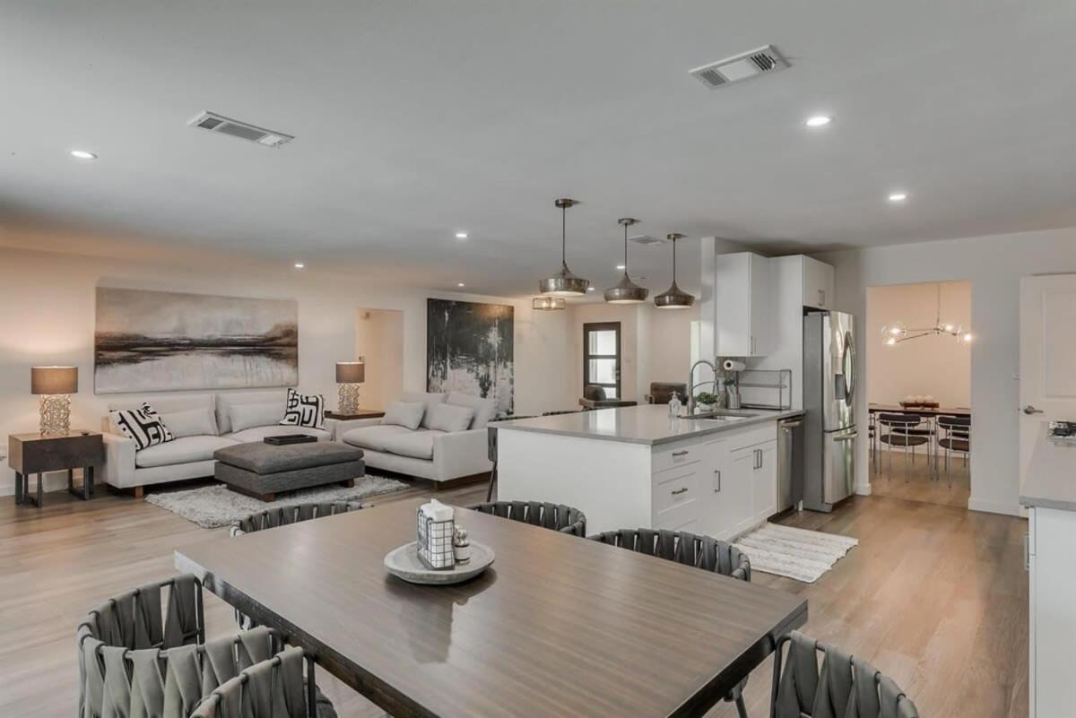 Luxury With 5 Bedrooms And Private Pool Holiday home *