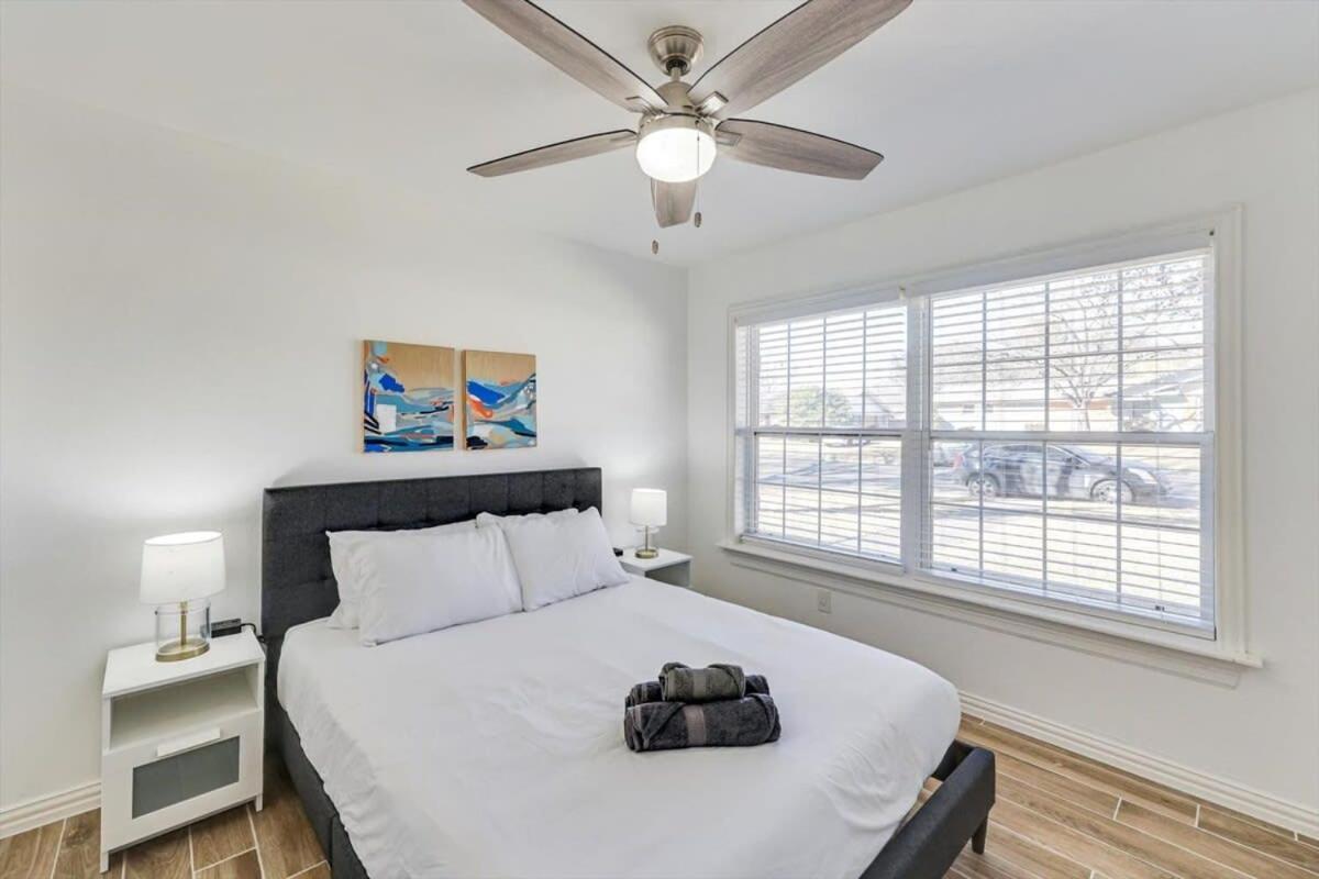 Stunning W Beautiful Yard Big Groups * Dallas