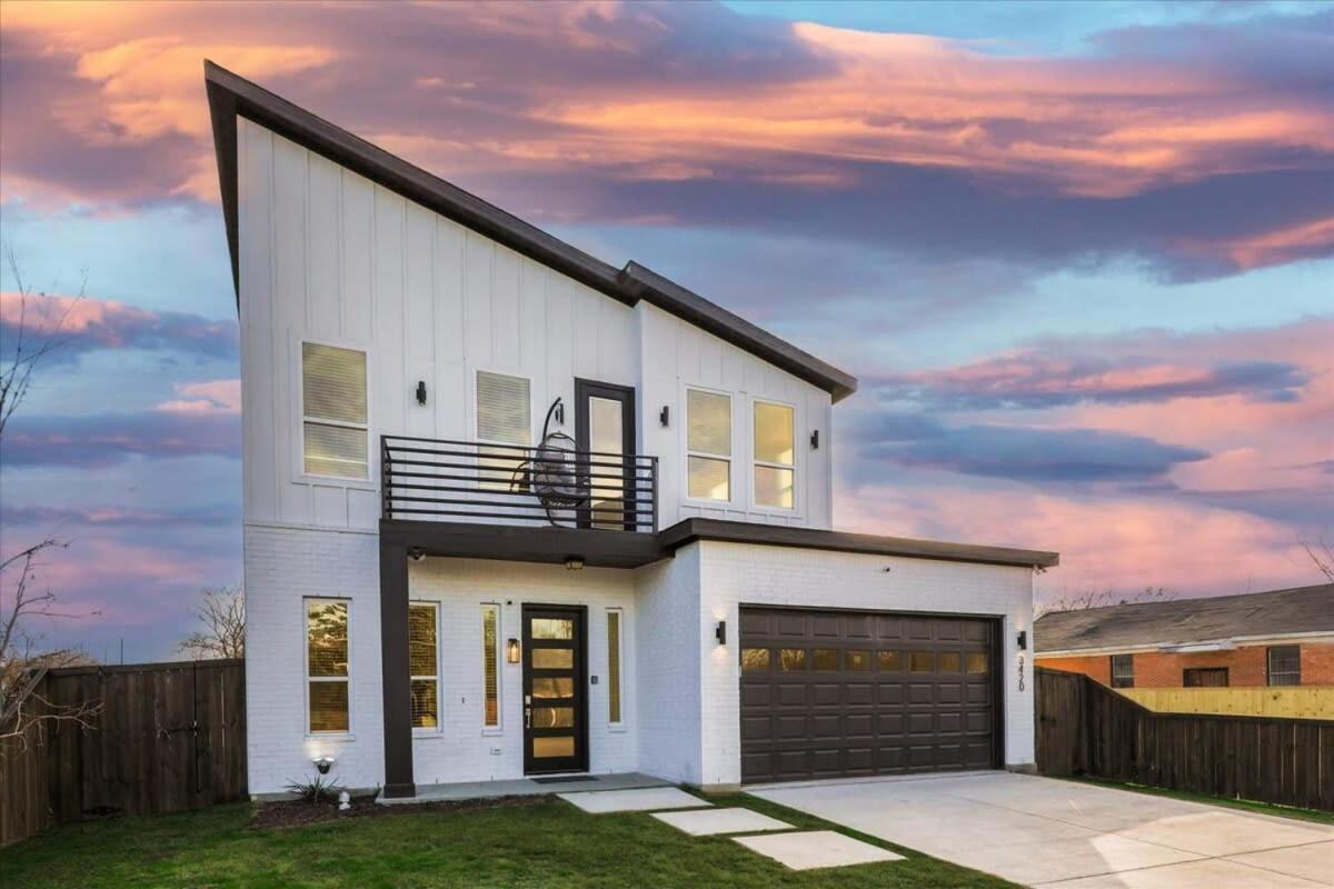 Holiday home Modern And Spacious High End Near Downtown