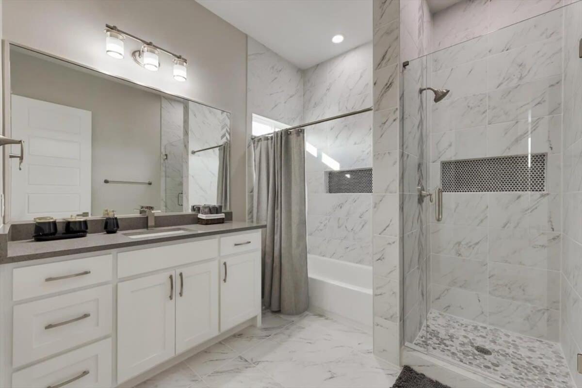 Modern And Spacious High End Near Downtown Dallas