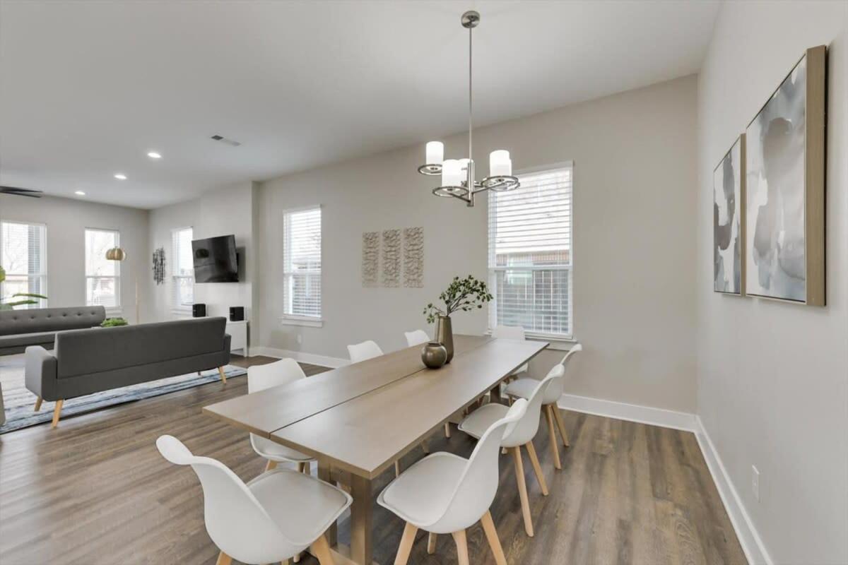 Modern And Spacious High End Near Downtown
