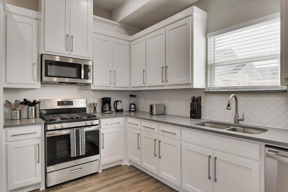 Modern And Spacious High End Near Downtown Dallas