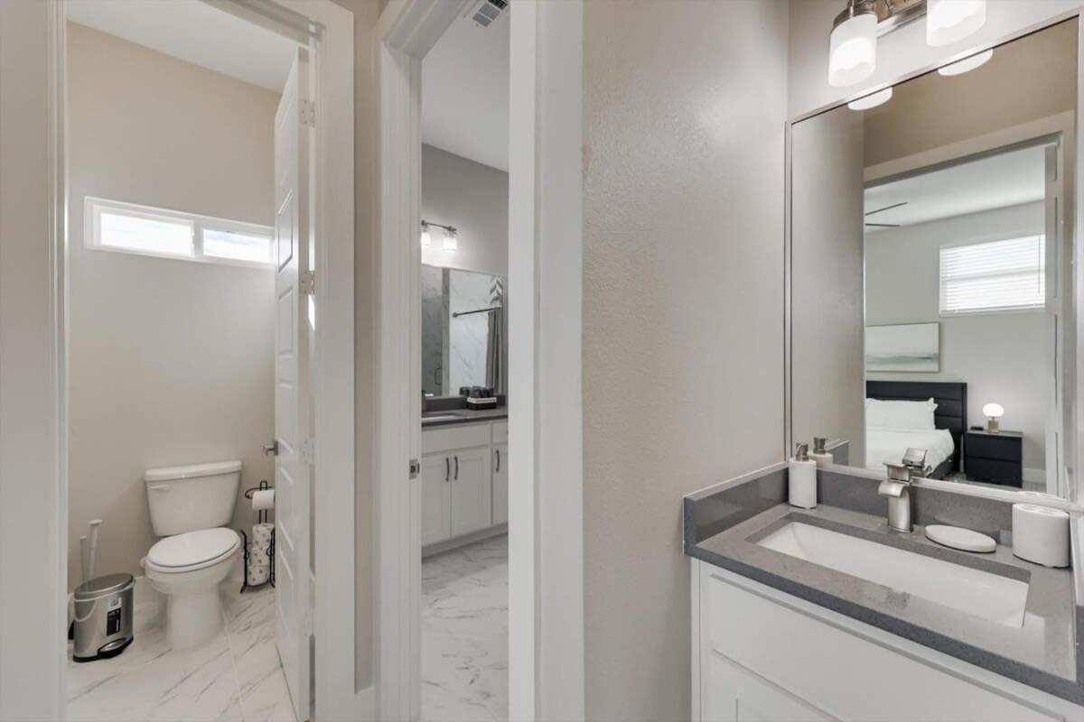 Holiday home Modern And Spacious High End Near Downtown
