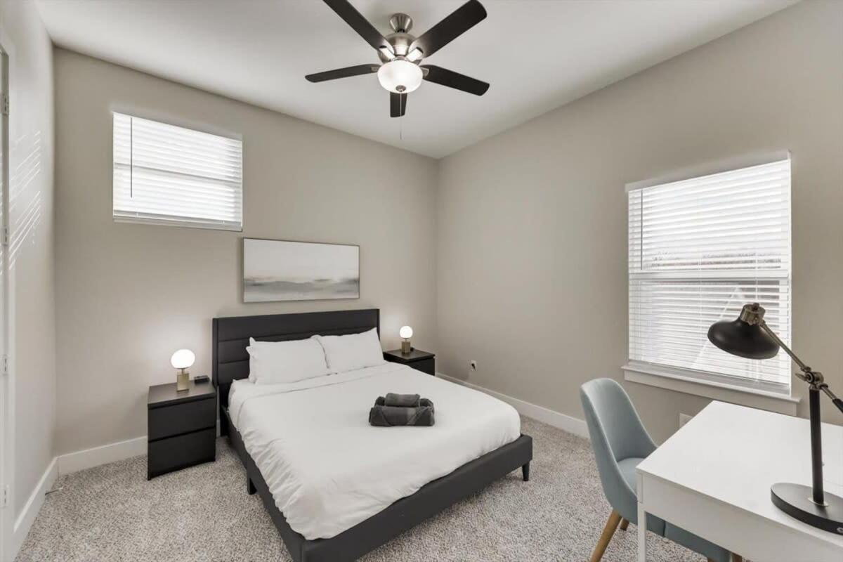 Holiday home Modern And Spacious High End Near Downtown *