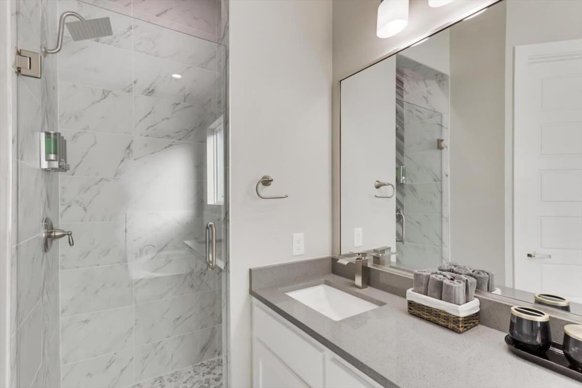 Holiday home Modern And Spacious High End Near Downtown Dallas