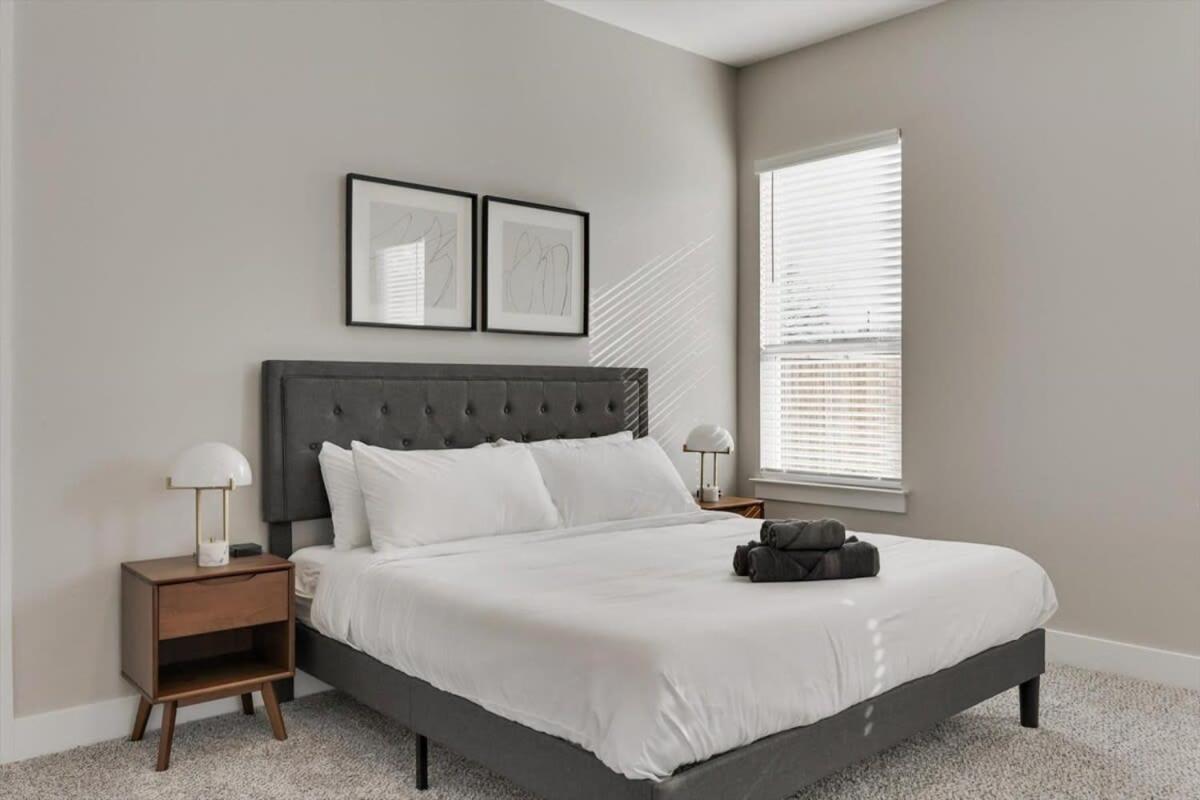 Modern And Spacious High End Near Downtown *