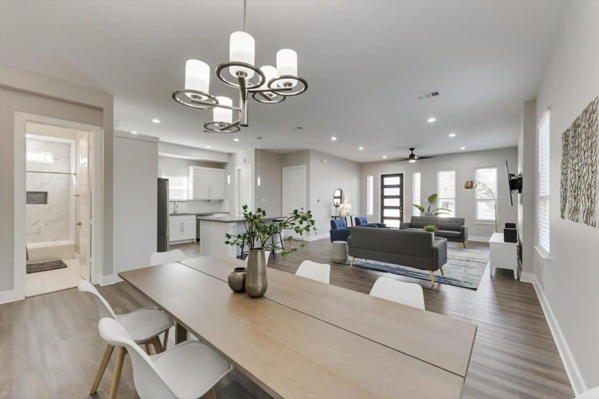 Modern And Spacious High End Near Downtown Holiday home