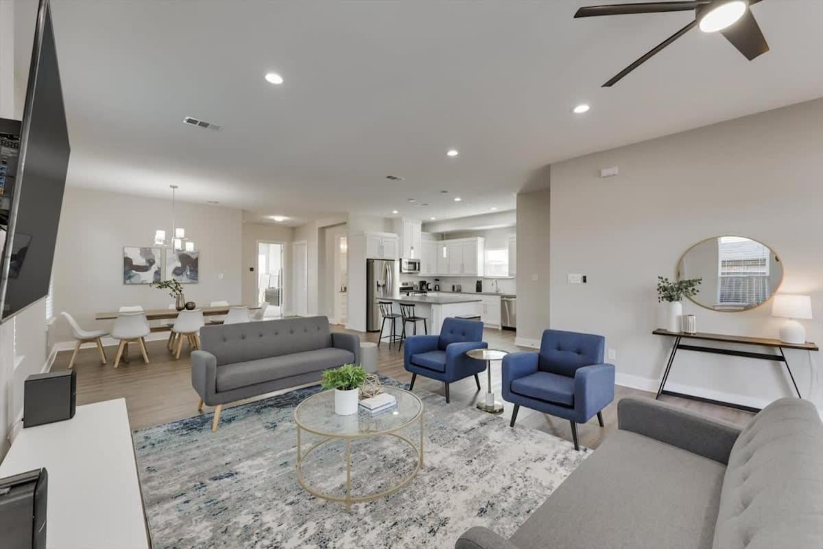 Holiday home Modern And Spacious High End Near Downtown Dallas