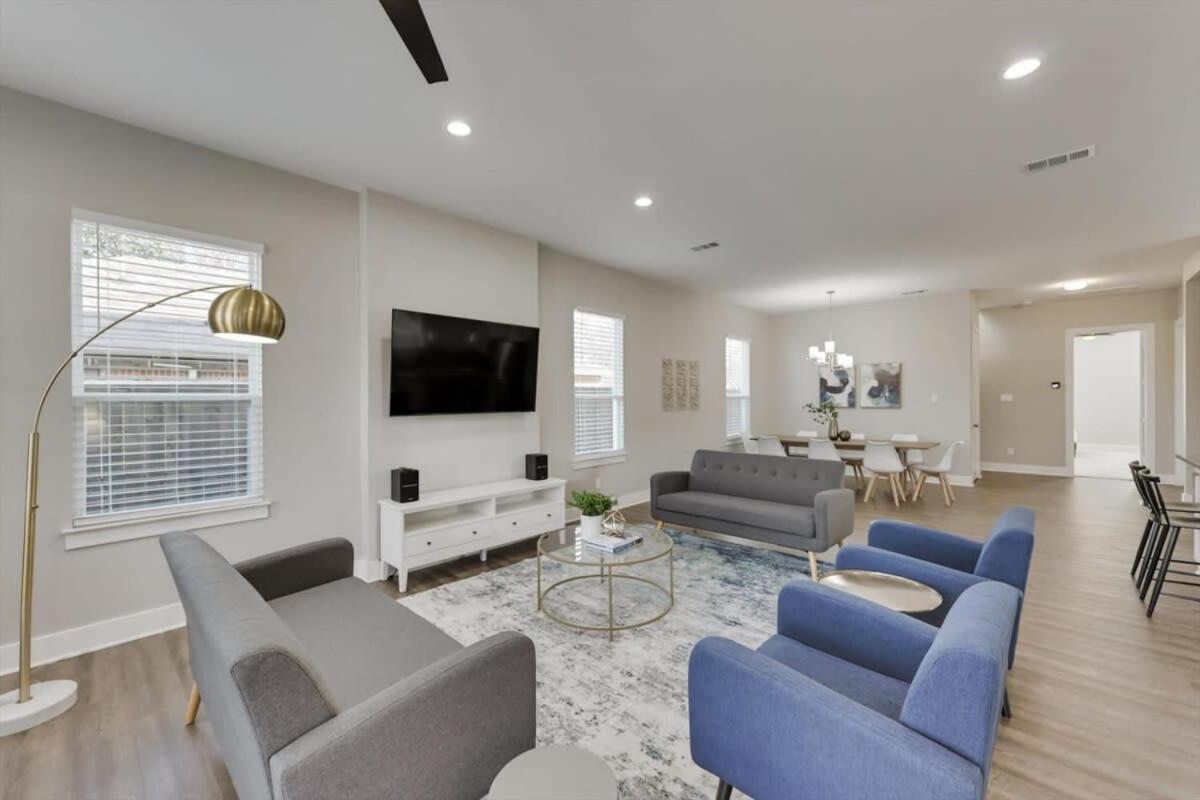 Modern And Spacious High End Near Downtown *