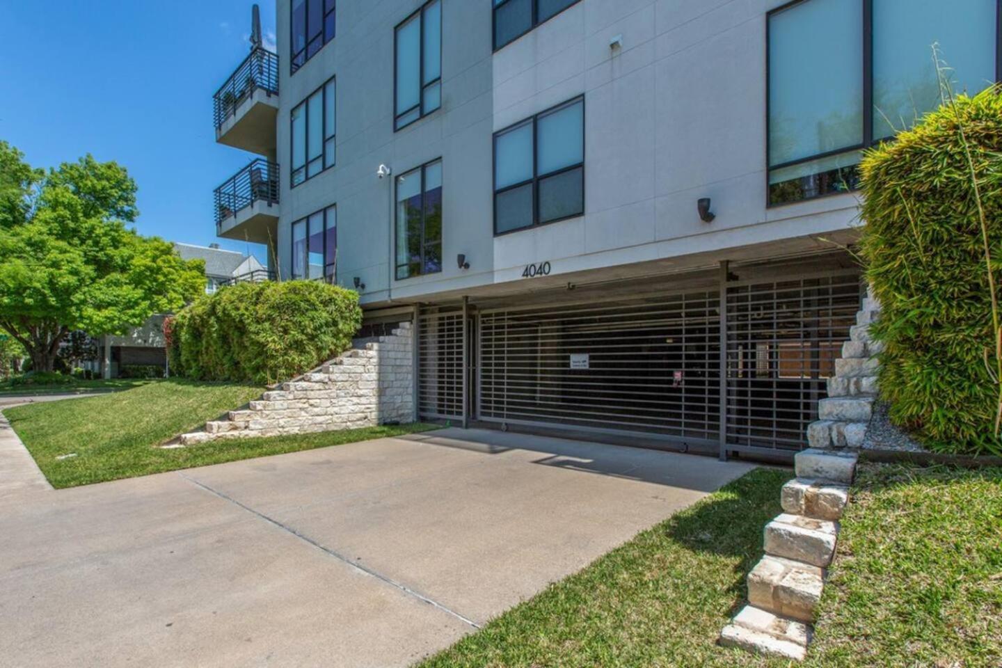 2 Bedroom Oak Lawn Wfh Setups Gated Parking Holiday home