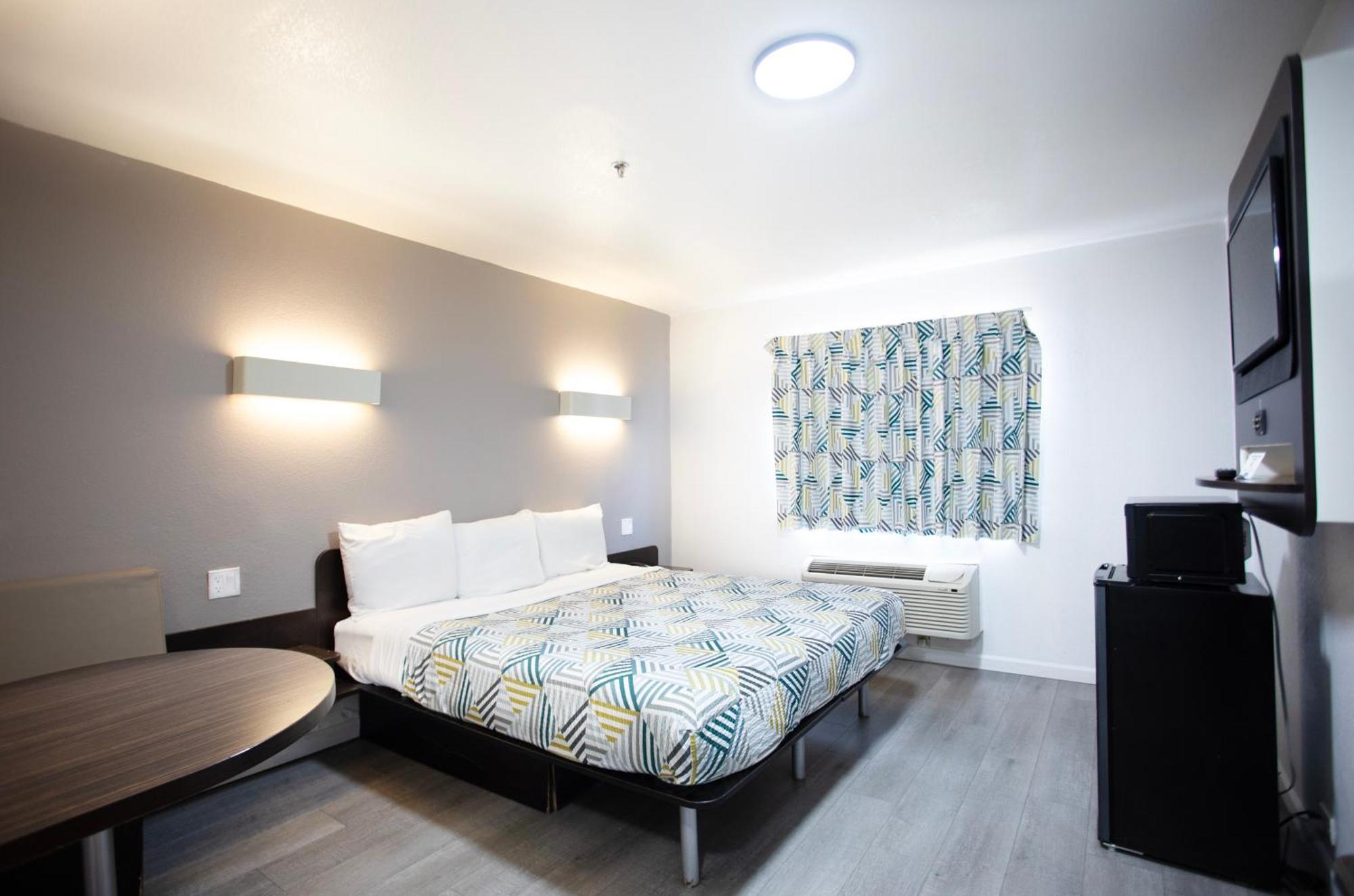 Hotel 6 - Fair Park Dallas