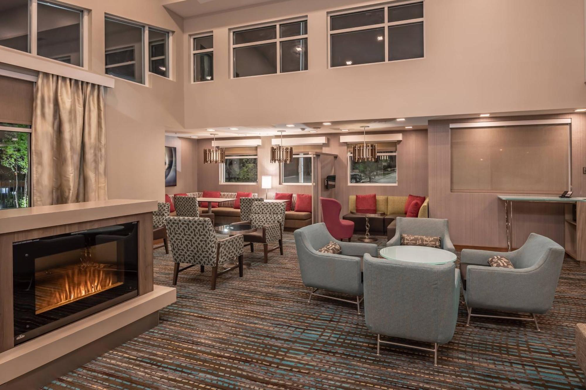 Hotel By Marriott At The Canyon 3*