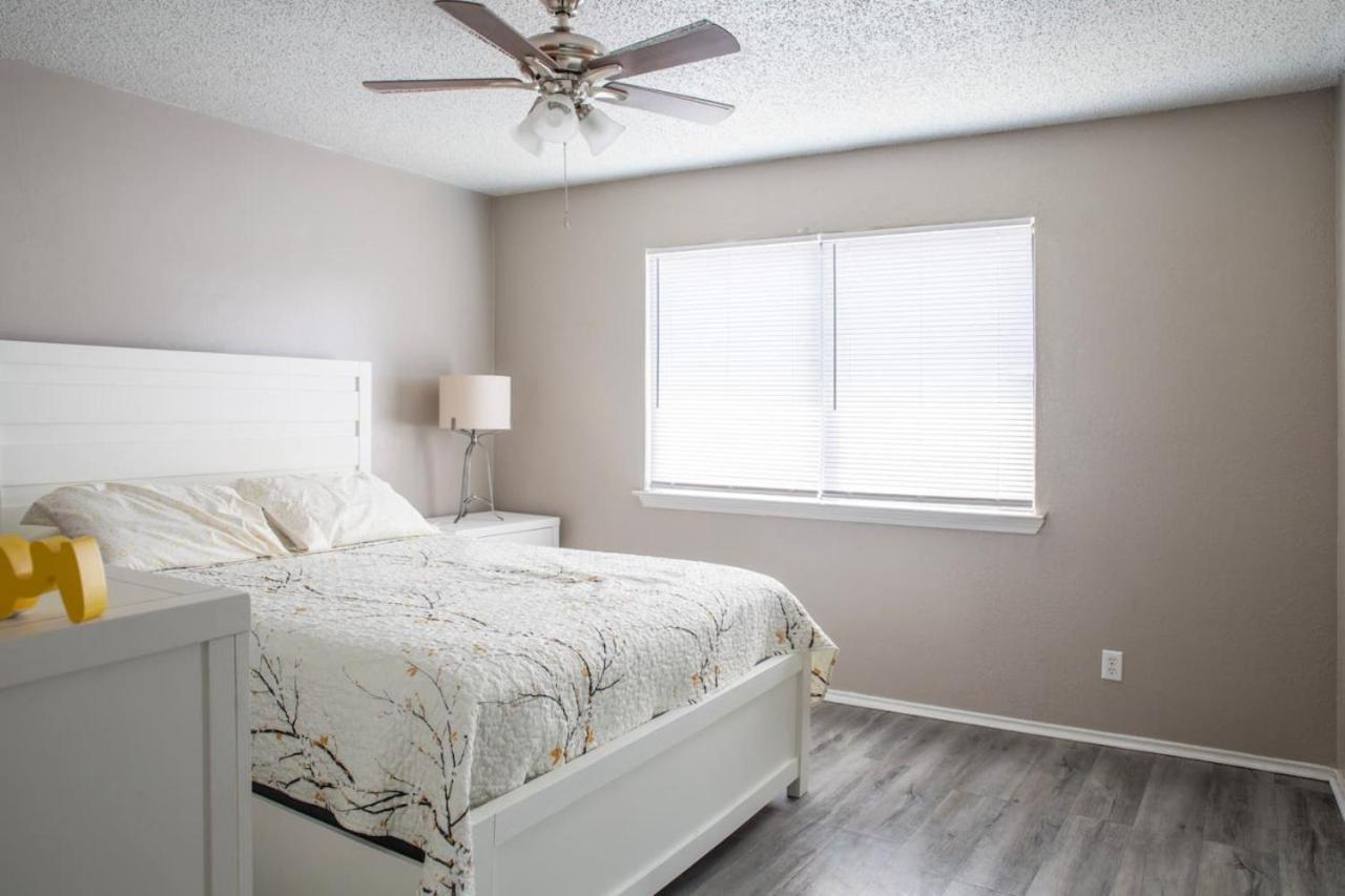 Extended Special Cozy W Private Garage Dallas