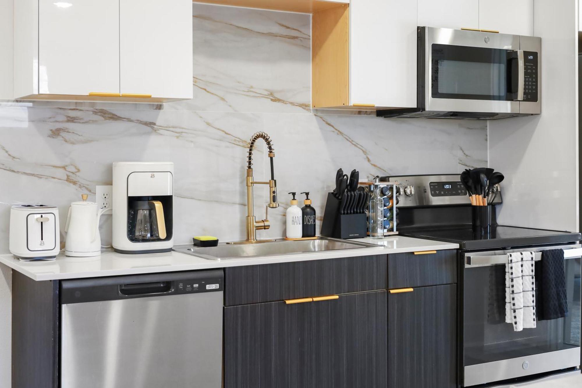 1bed 1 Bath, King Bed, Free Parking, Dt Dallas, Aac, Deep Ellum *