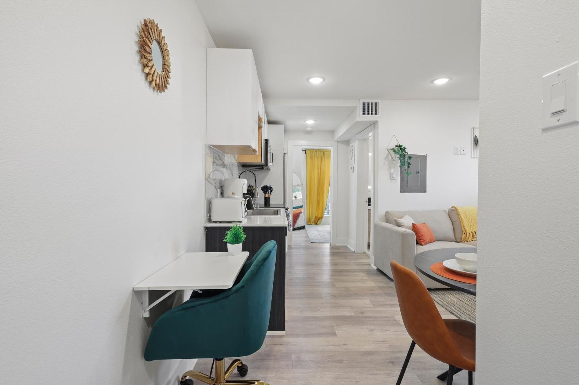 1bed 1 Bath, King Bed, Free Parking, Dt Dallas, Aac, Deep Ellum Apartment *