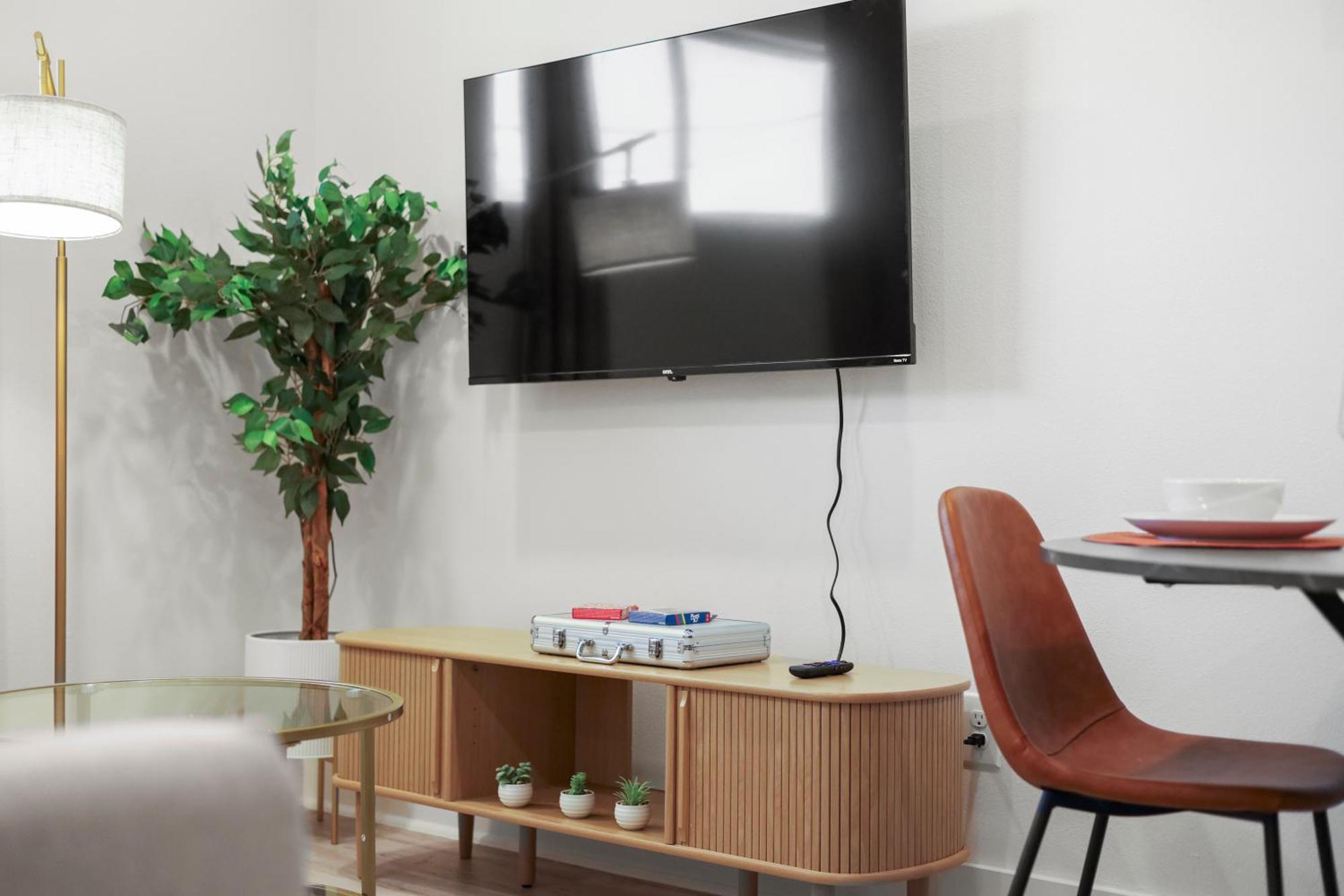Apartment 1bed 1 Bath, King Bed, Free Parking, Dt Dallas, Aac, Deep Ellum Dallas