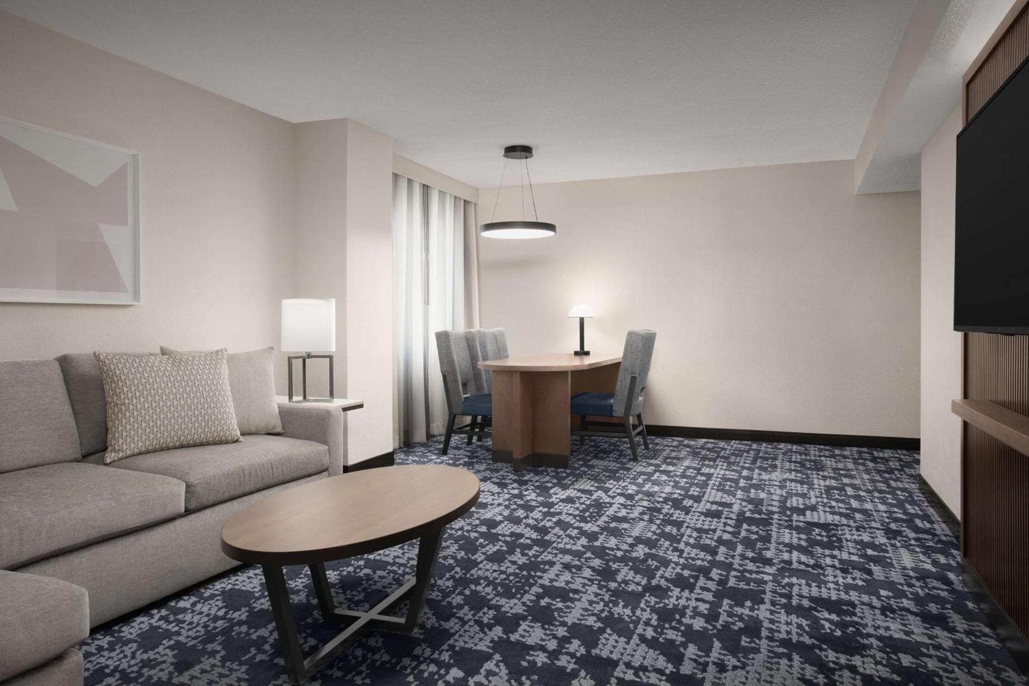 Embassy By Hilton Near The Galleria 4* Dallas