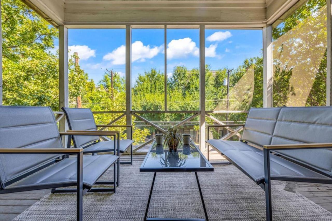 New The Wycliff House. Oak Lawn Walkers Paradise Holiday home