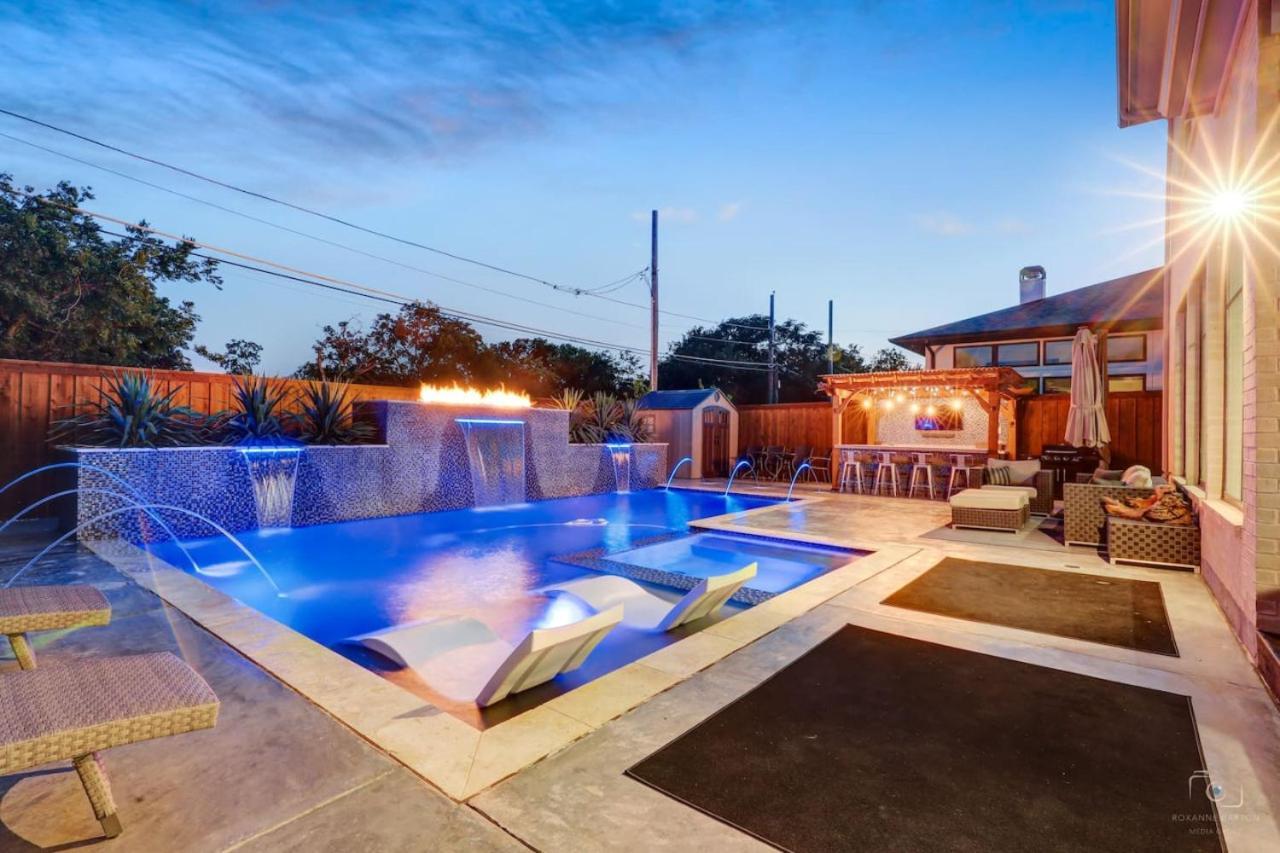 Holiday home New. The Sunset Villa. Centrally Located. Pool. Game Room.