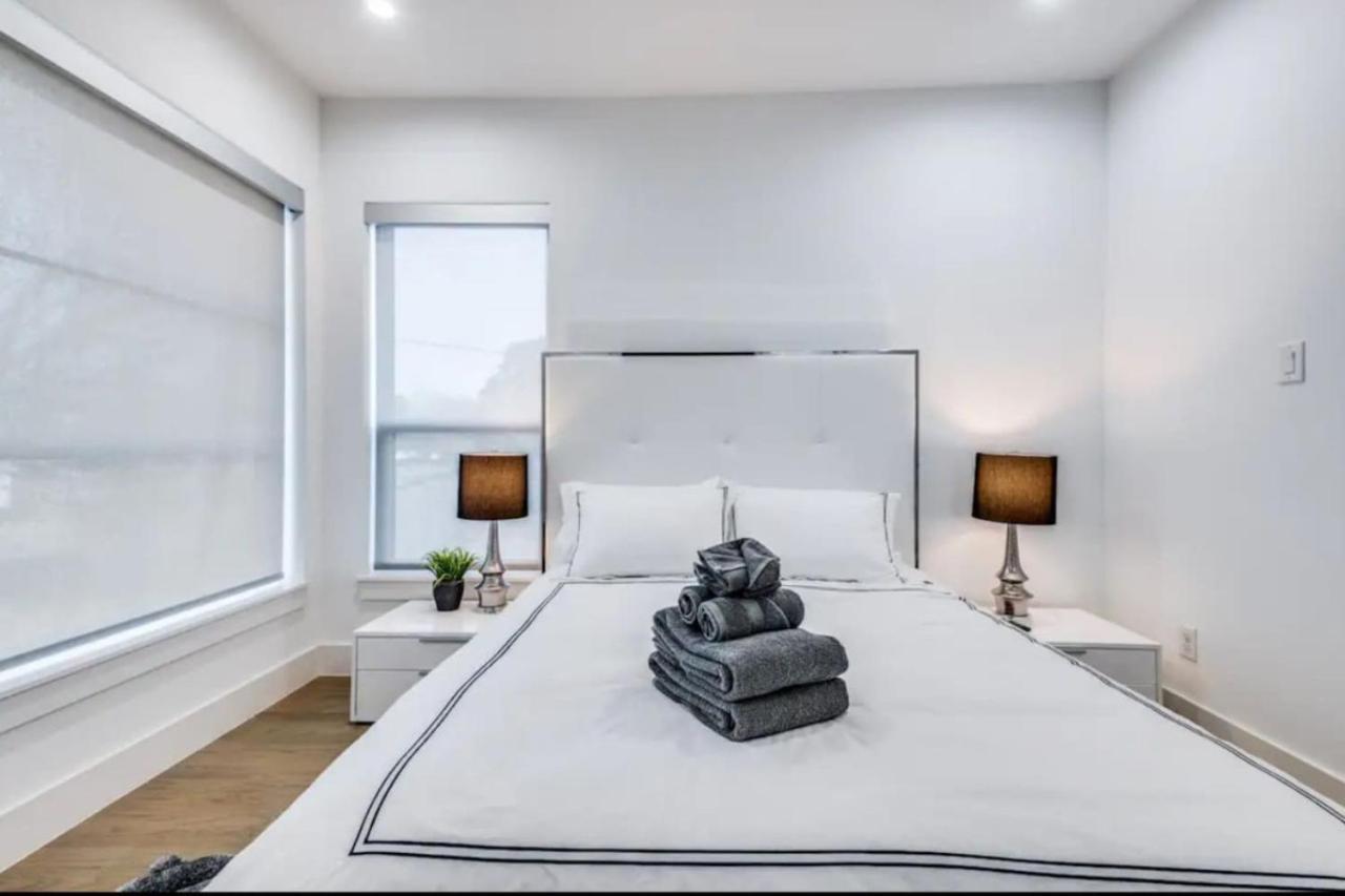 New. The Sunset Villa. Centrally Located. Pool. Game Room. Dallas