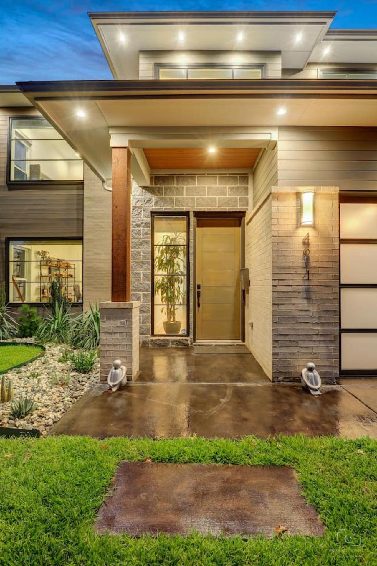 New. The Sunset Villa. Centrally Located. Pool. Game Room. * Dallas