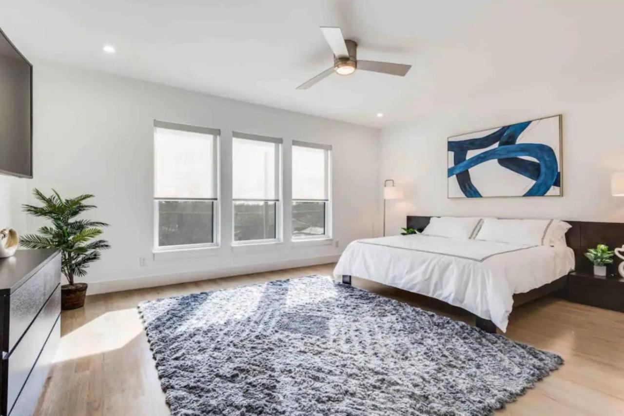 New. The Sunset Villa. Centrally Located. Pool. Game Room. Dallas