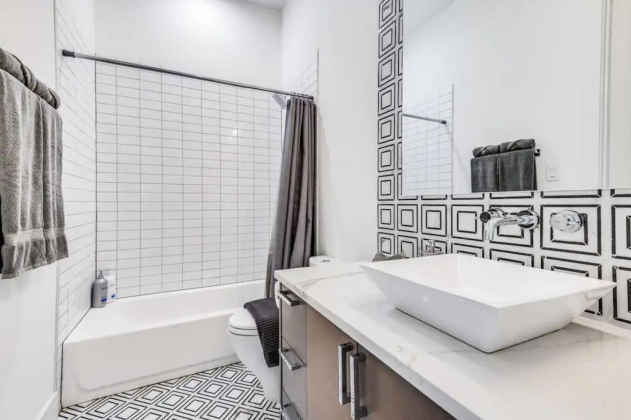 New. The Sunset Villa. Centrally Located. Pool. Game Room. * Dallas