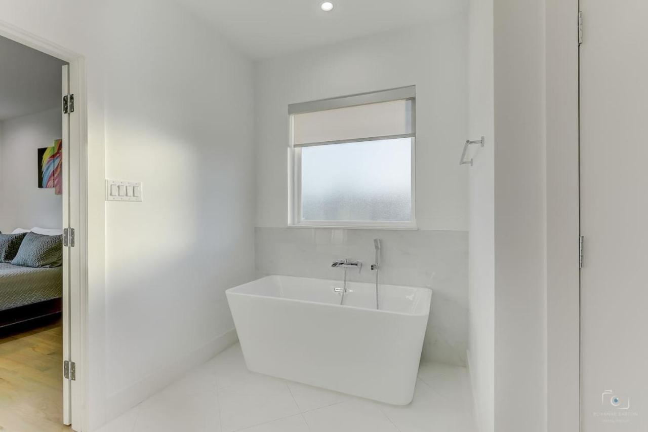 New. The Sunset Villa. Centrally Located. Pool. Game Room. Dallas