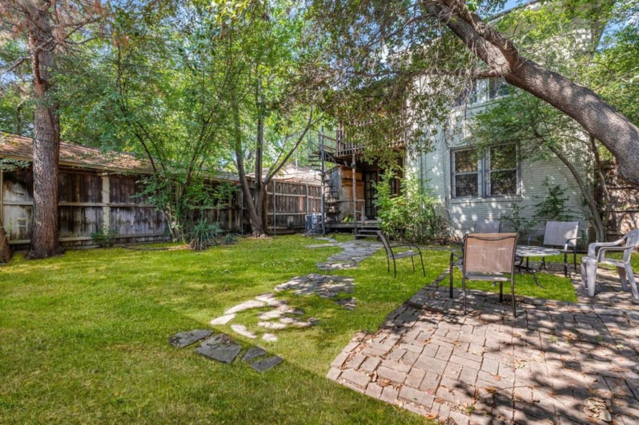 New The Wycliff House. Oak Lawn Walkers Paradise Holiday home *