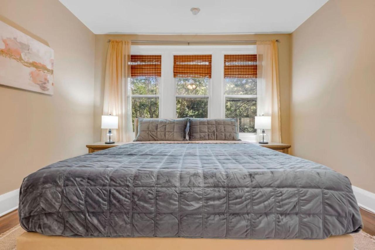 Holiday home New The Wycliff House. Oak Lawn Walkers Paradise Dallas