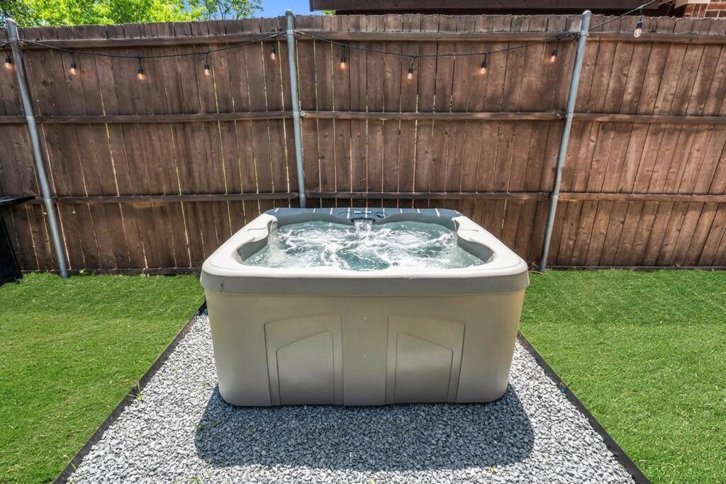 Villa Highland Huge Yard Hot Tub Dallas