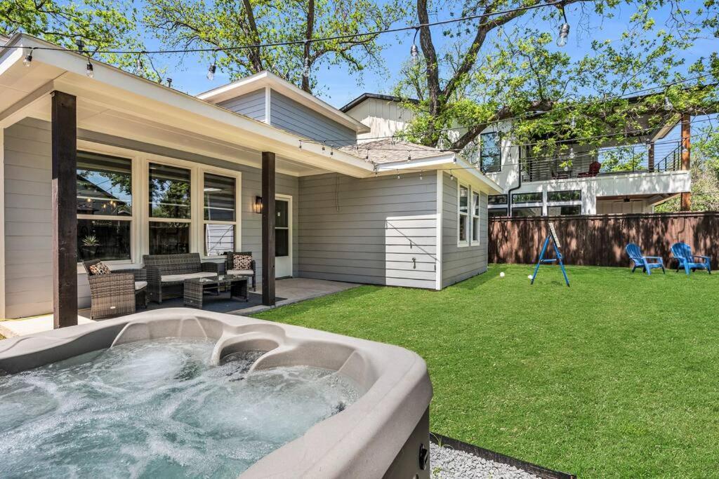 Villa Highland Huge Yard Hot Tub *