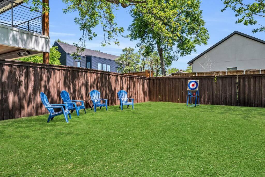 Highland Huge Yard Hot Tub Dallas