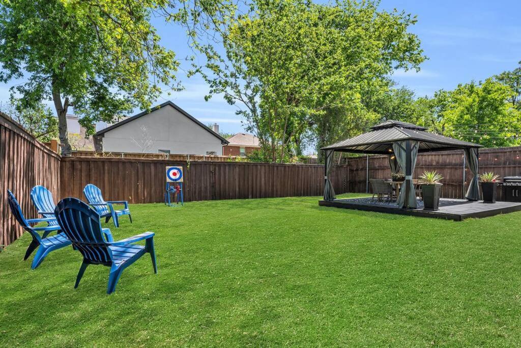 Highland Huge Yard Hot Tub Dallas