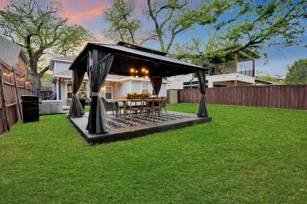 Highland Huge Yard Hot Tub