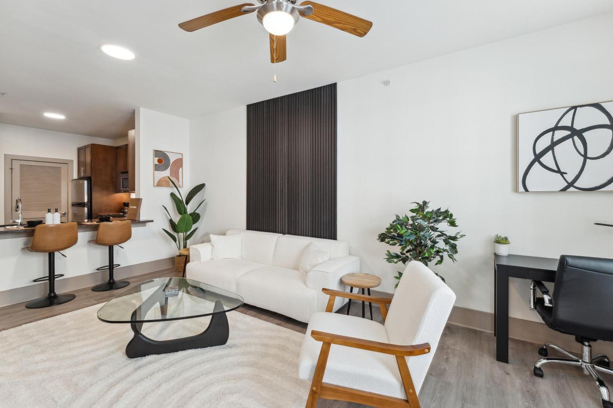Spacious Uptown Gem Free Parking Pet Friendly Apartment Dallas