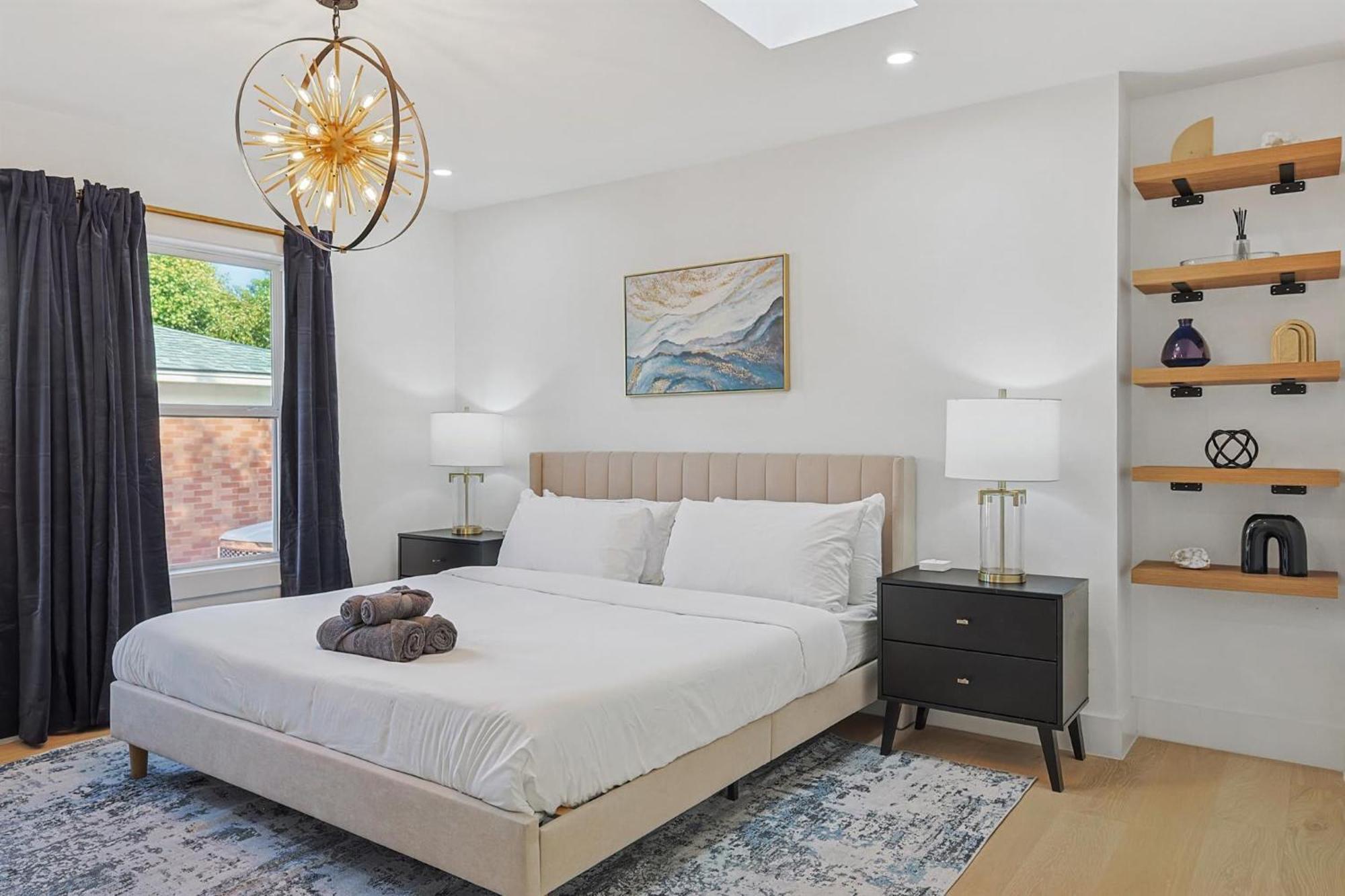 3-bd 3-ba Ft Backyard W Deck & Firepit