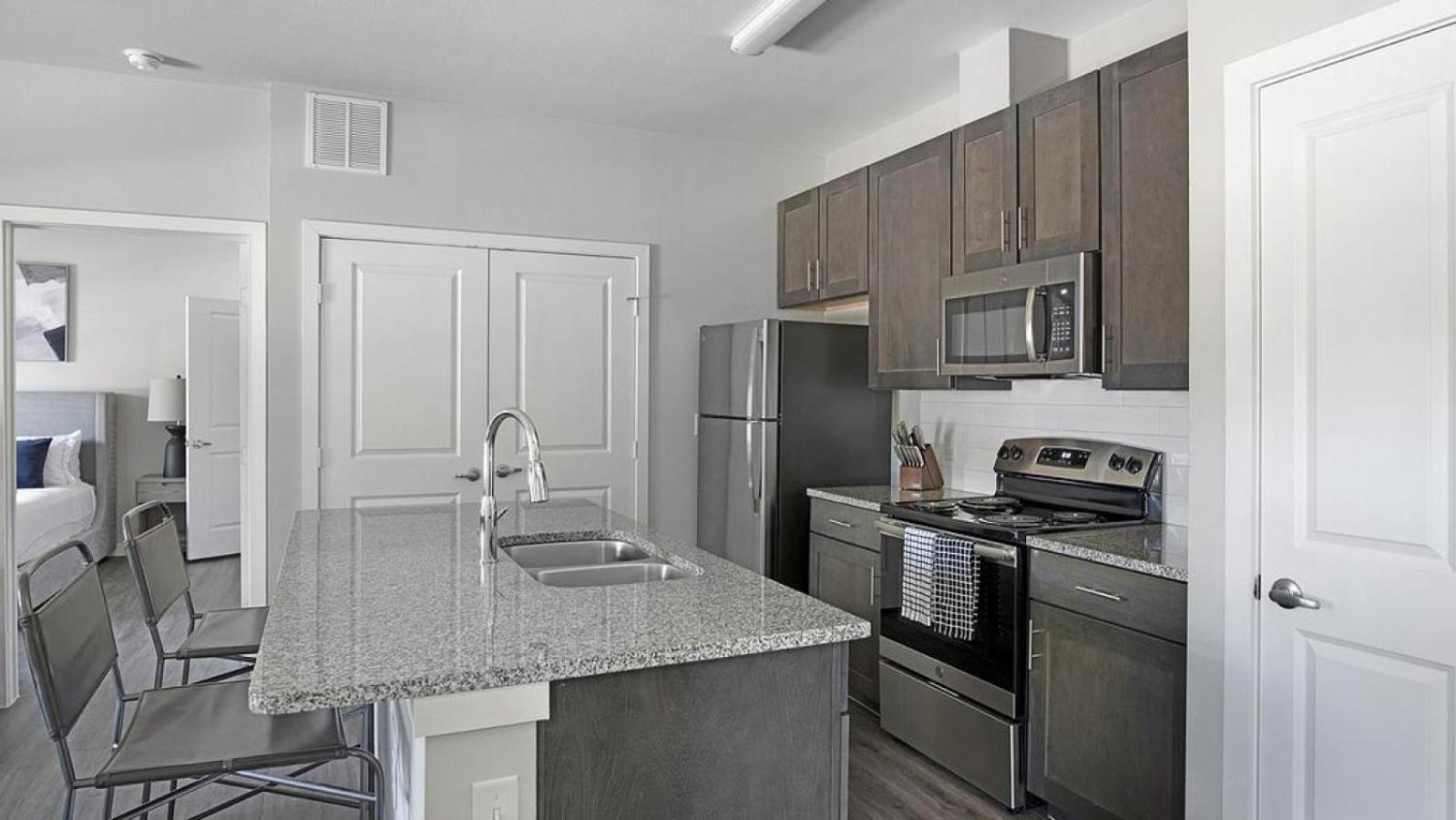 Landing At Clark Ridge Canyon - 1 Bedroom In Dallas