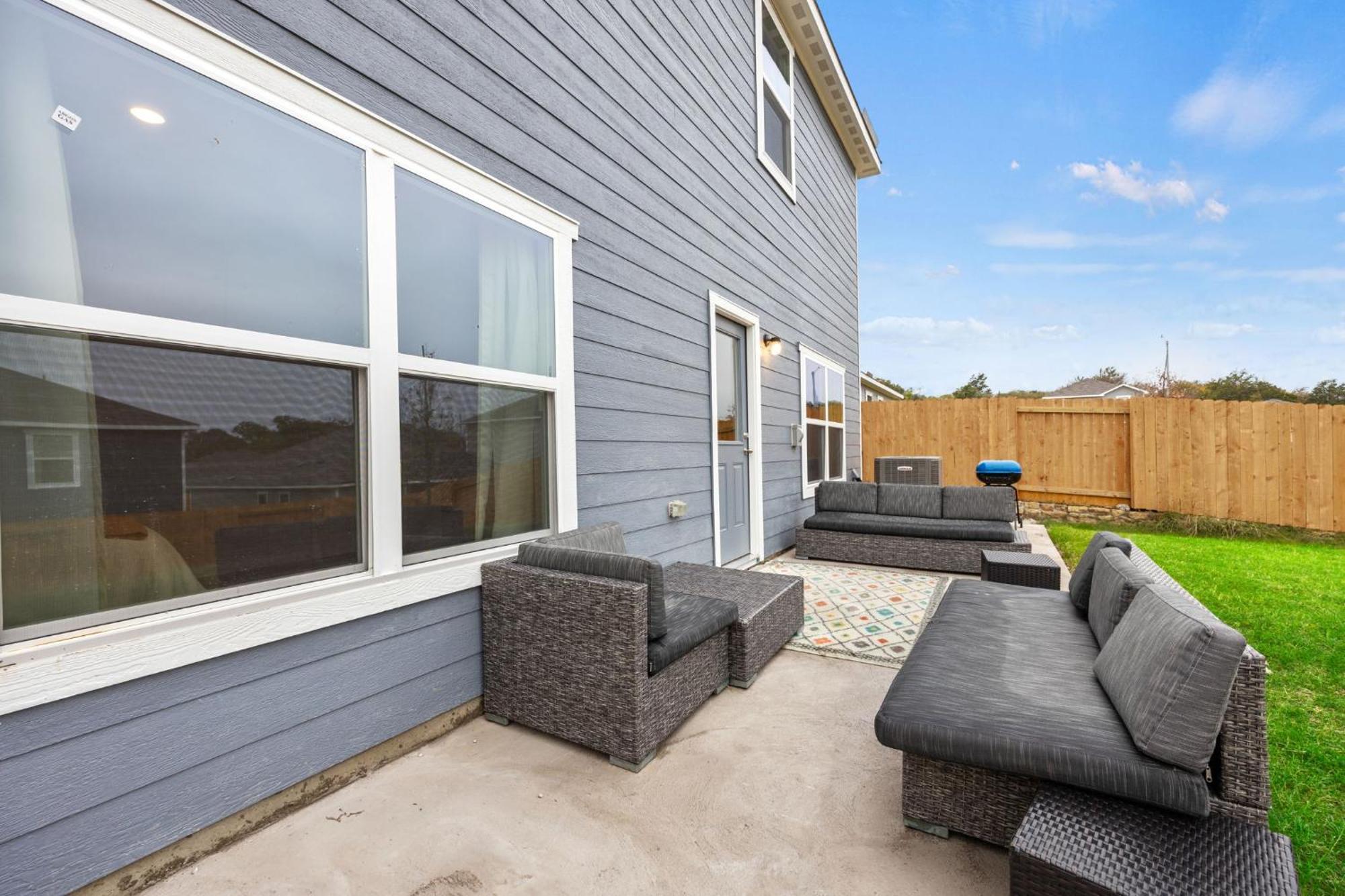 Villa, Newly Built 5br, Sleeps 13, Close To Apartment